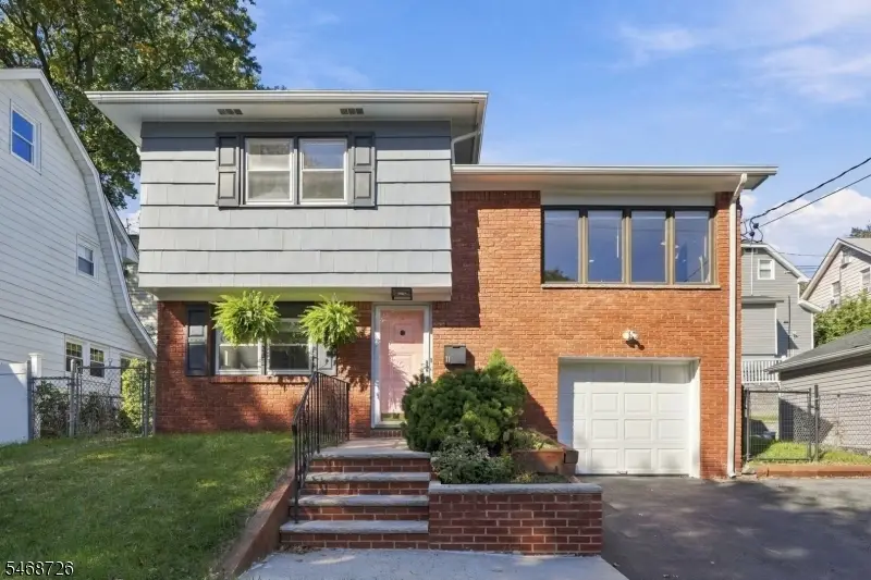 11 Freeman Pl, West Orange, NJ 07052 - #2