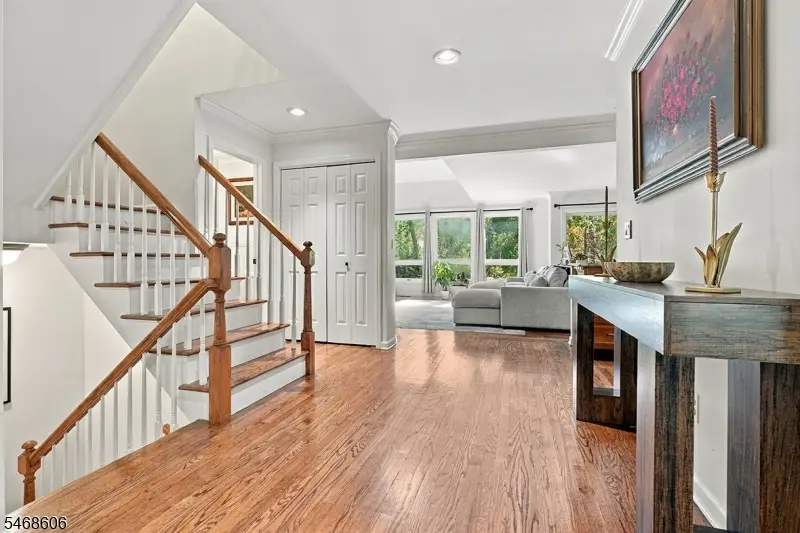 32 Roberts Circle, Basking Ridge, NJ 07920 - #2