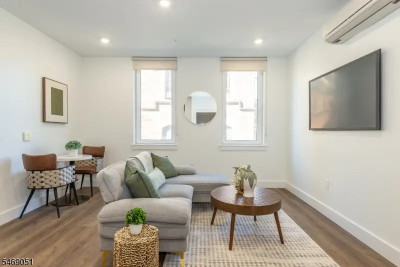 21 Lincoln Park #101, Newark, NJ 07102 - #2