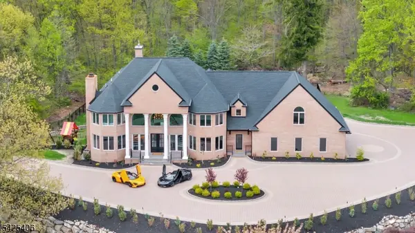 19 Amira Ln, Kinnelon Boro, NJ 07405