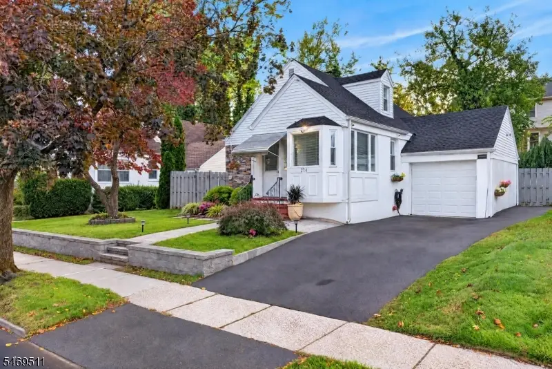 214 Floral St, Roselle, NJ 07203 - #1
