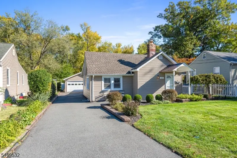 62 Lake Shore Dr, Lake Hiawatha, NJ 07034 - #1
