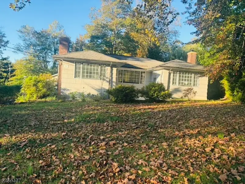 367 Summit Rd, Mountainside, NJ 07092 - #1