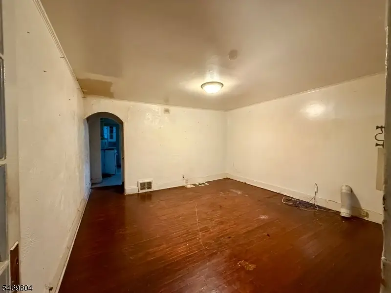 267 S 18th St #1, Newark, NJ 07103 - #3