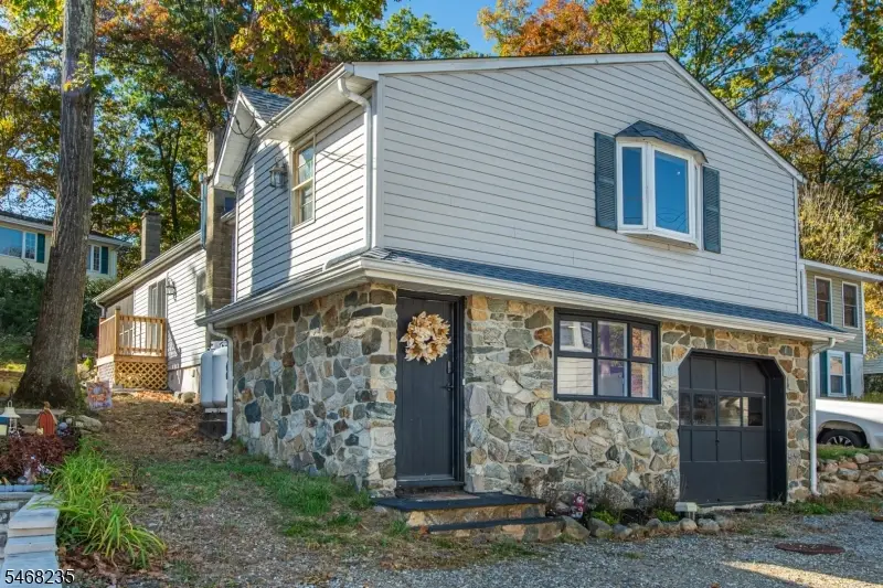 14 Weaver House Cove Rd, Byram, NJ 07821 - #1