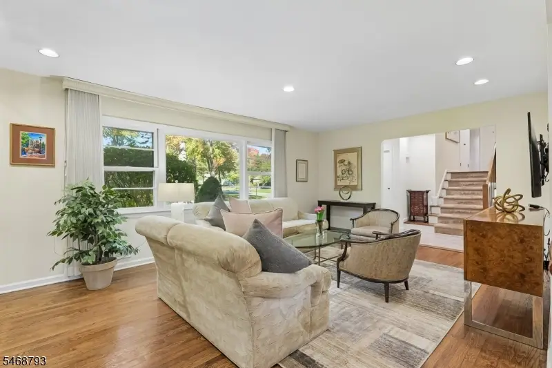 1 Fredon Dr, Livingston, NJ 07039 - #2