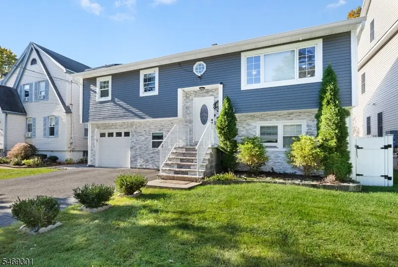 417 Jefferson Ave, Dunellen, NJ 08812 - #2