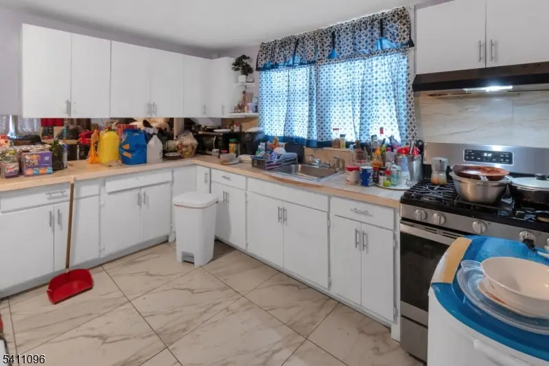 422 Schiller St, Elizabethport, NJ 07206 - #3