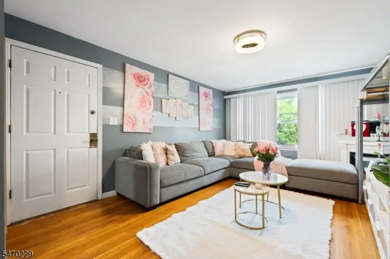 725 S 19th St, Newark, NJ 07103 - #2