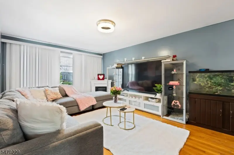 725 S 19th St, Newark, NJ 07103 - #3
