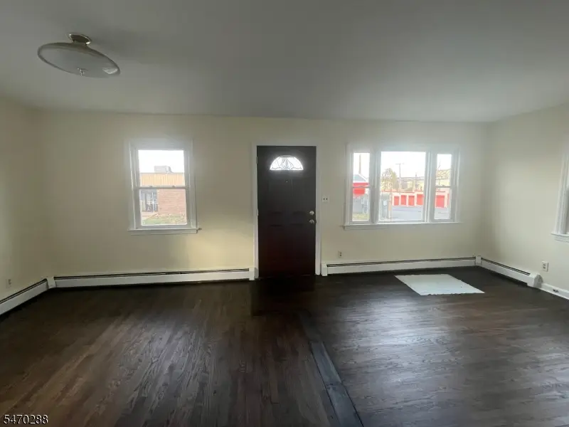586 Sweetland Ave, Hillside, NJ 07205 - #3