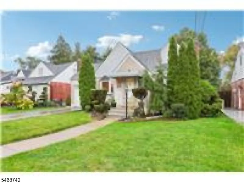4-40 Grunauer Pl, Fair Lawn, NJ 07410 - #2