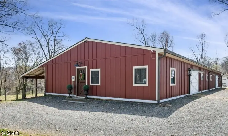 75 Farmersville Rd, Tewksbury, NJ 07830 - #2