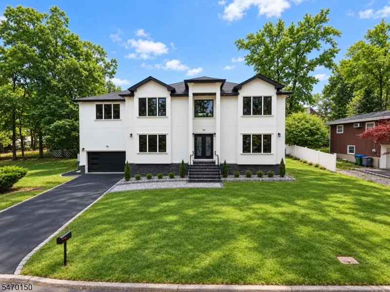 42 Milton Ave, Edison, NJ 08820 - #1