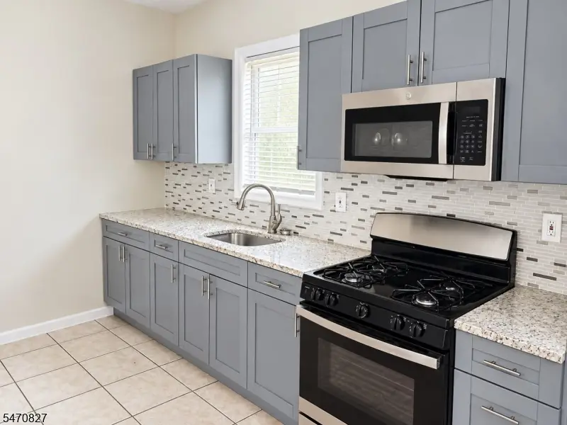 369 14th Ave, Newark, NJ 07103 - #2