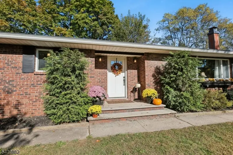 35 Walnut Ave, Franklin, NJ 08873 - #3