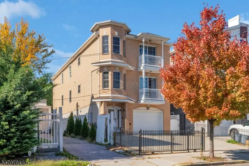 611 Hunterdon St, Newark, NJ 07108 - #2