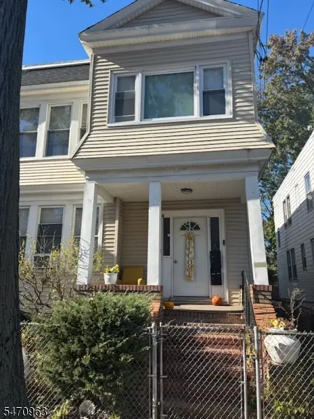 271 Leslie St, Newark, NJ 07112 - #1