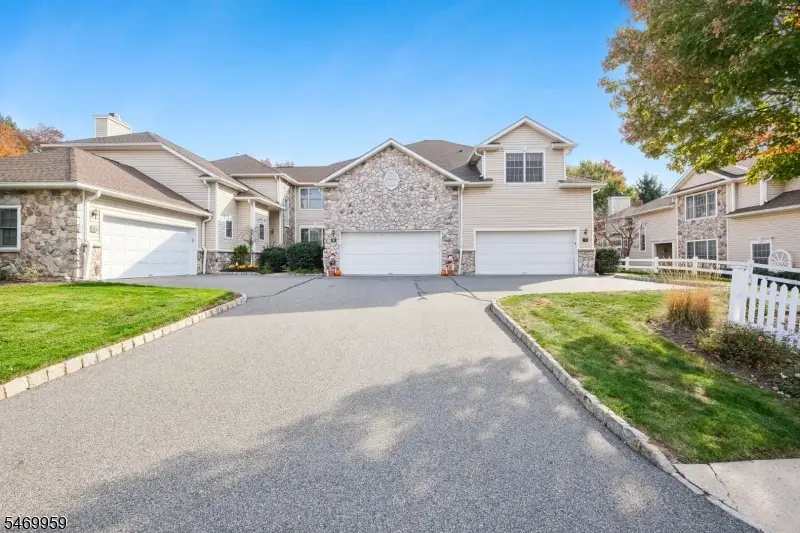 7 Oconnor Cir, West Orange, NJ 07052 - #1
