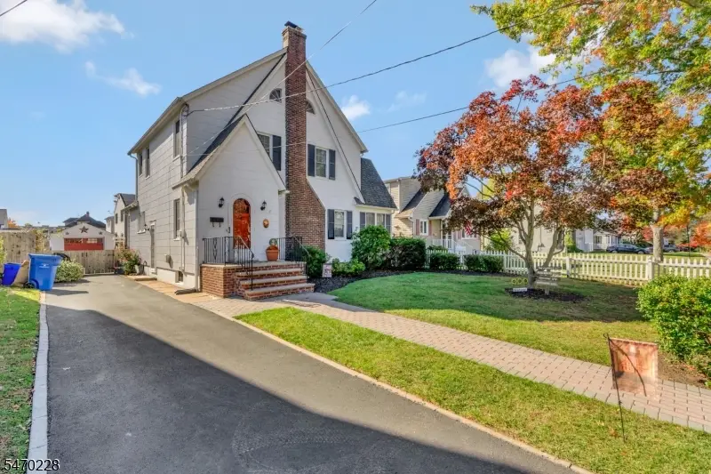 206 Walnut St, Middlesex, NJ 08846 - #2