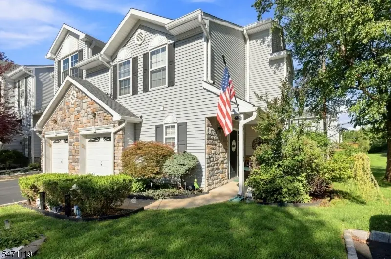 17 Hanna Ln, Laurence Harbor, NJ 08879 - #2