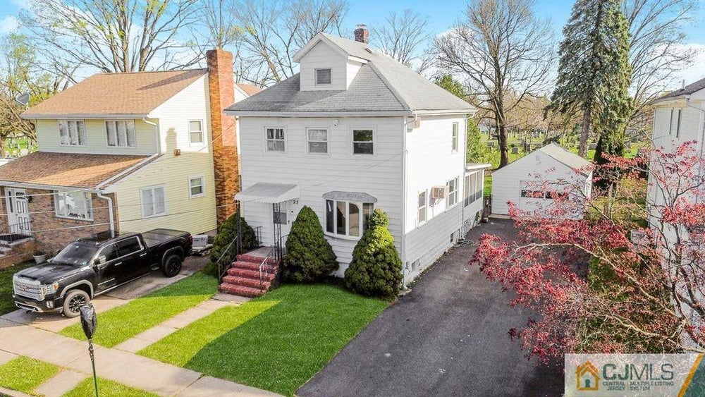 25 Ashland Place, North Brunswick, NJ 08902 ERA