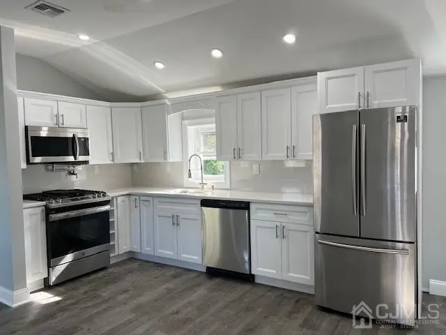 -141 Mckinley Avenue, South Amboy, NJ 08879 - Image #2