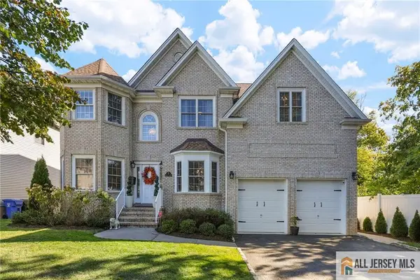 -5 Elizabeth Court, Colonia, NJ 07067