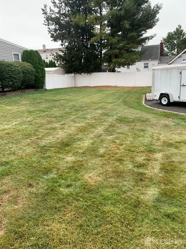 -36 Vernon Street, Sewaren, NJ 07077
