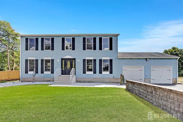 -12 Dugans Grove, Millstone, NJ 08535