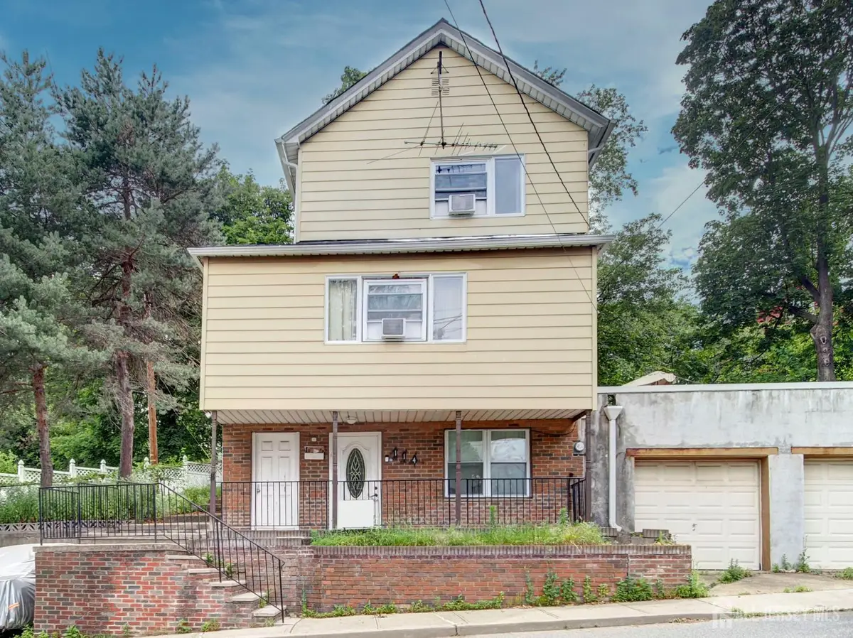 -114 Hackensack Avenue, Ridgefield Park, NJ 07660 - Image #1