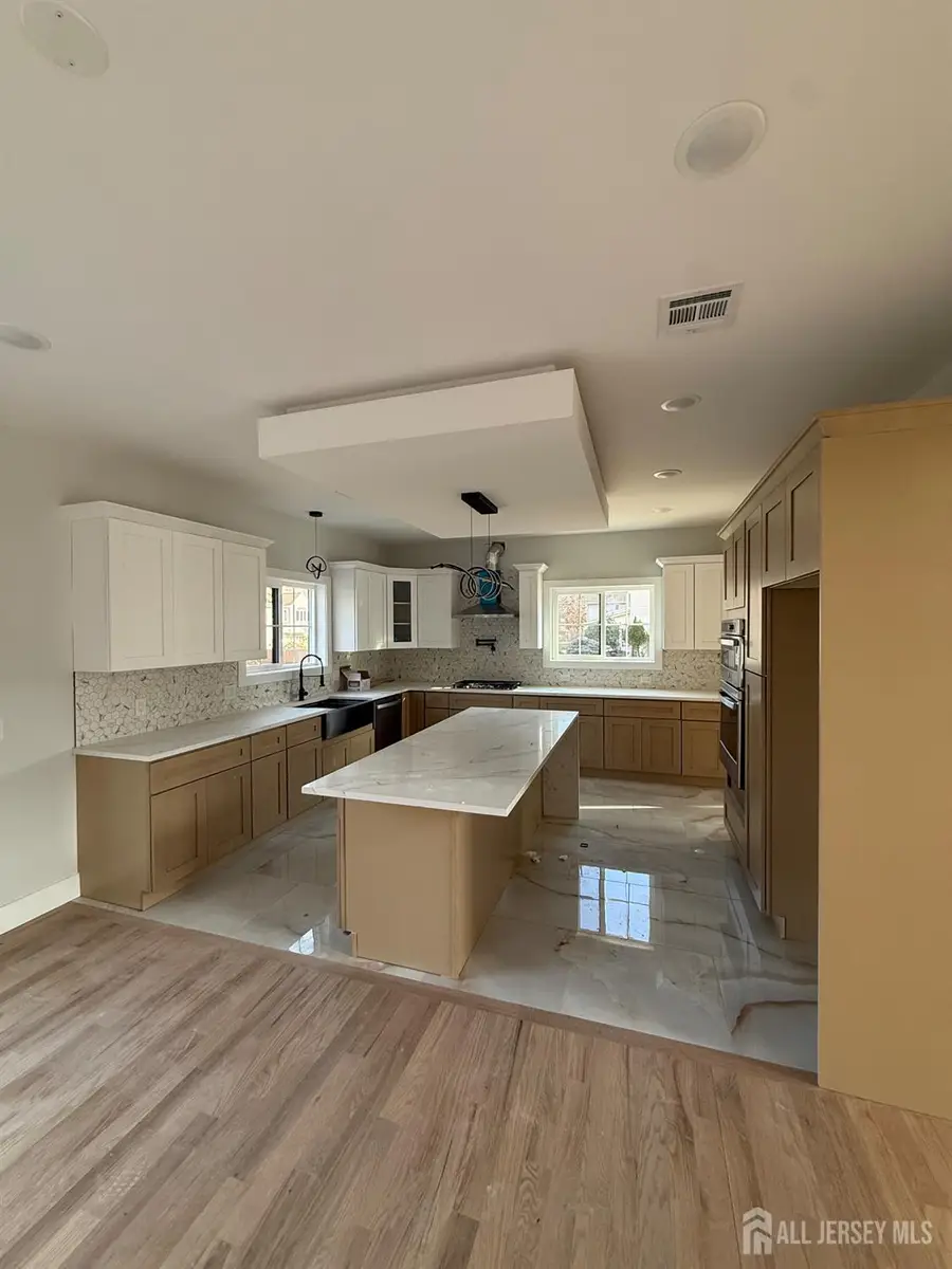 -24 Norton Street, Edison, NJ 08820 - Image #3