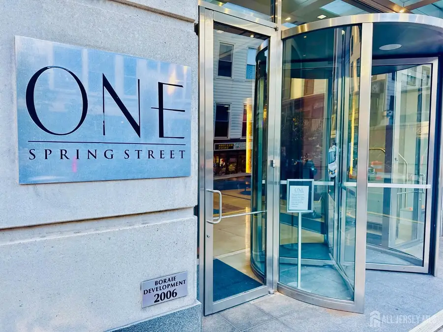 -1 Spring Street #1806, New Brunswick, NJ 08901 - Image #3