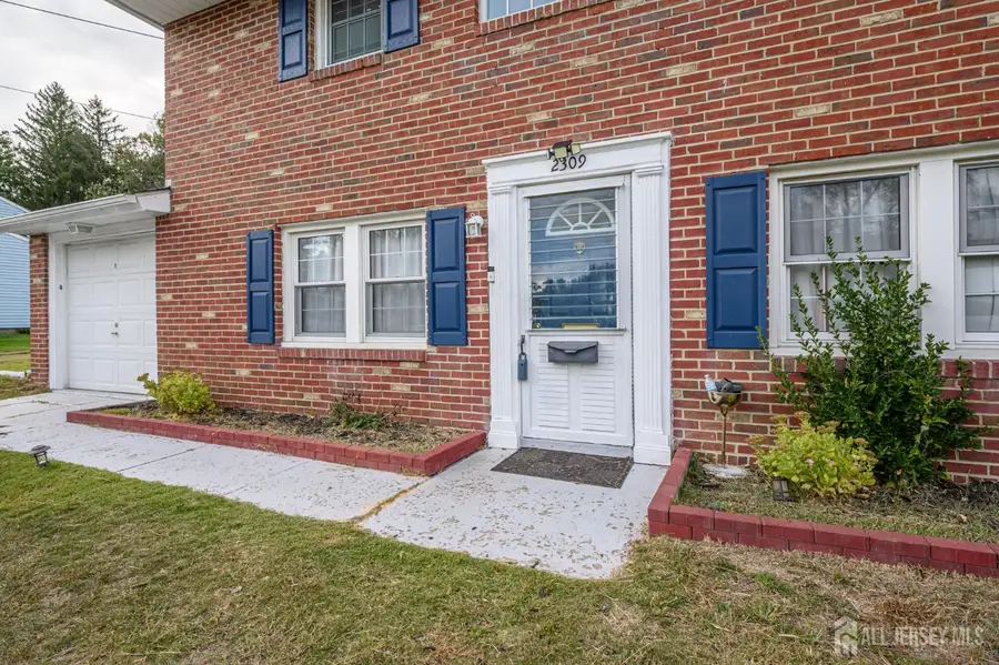 -2309 S Cuthbert Drive S, Lindenwold, NJ 08021 - Image #2