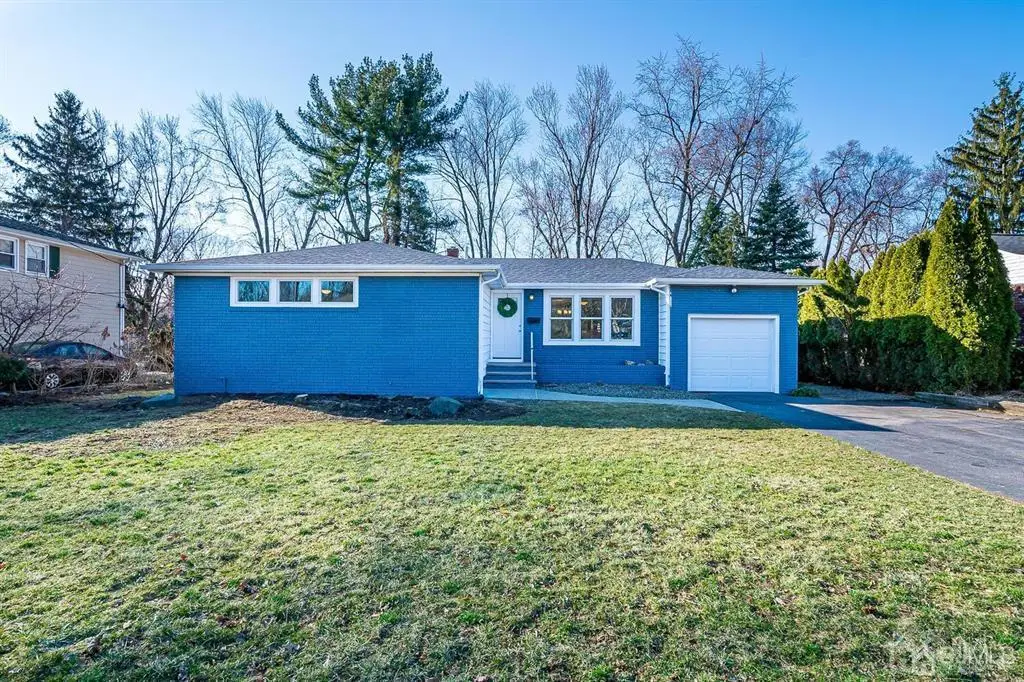 -42 Norris Avenue, Metuchen, NJ 08840 - Image #1