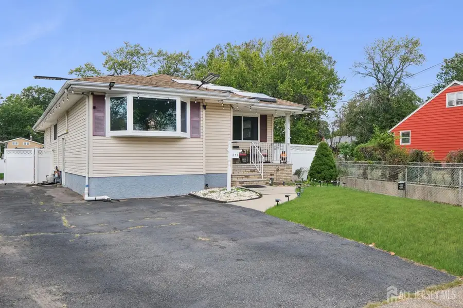 -657 Barron Avenue, Woodbridge, NJ 07095 - Image #2