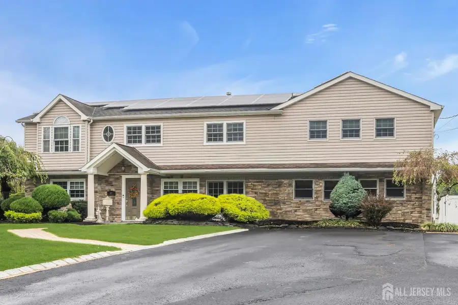 -17 Yorktowne Drive, Yorketown, NJ 07726 - Image #2