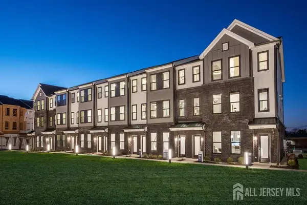 -117 Peyton Place, New Brunswick, NJ 08901