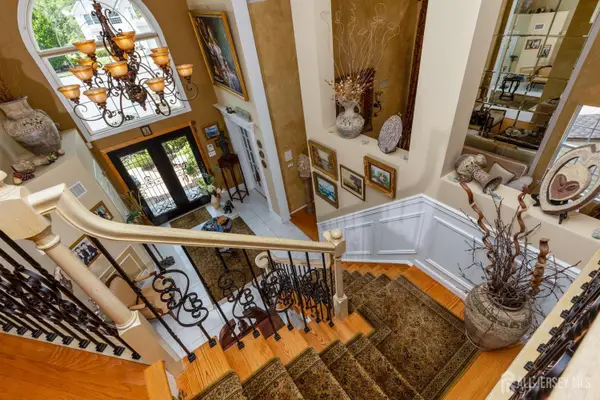 -34 Kara Court, Old Bridge, NJ 07747