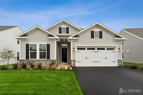 -43 Brewer Way #31, Plainsboro, NJ 08536