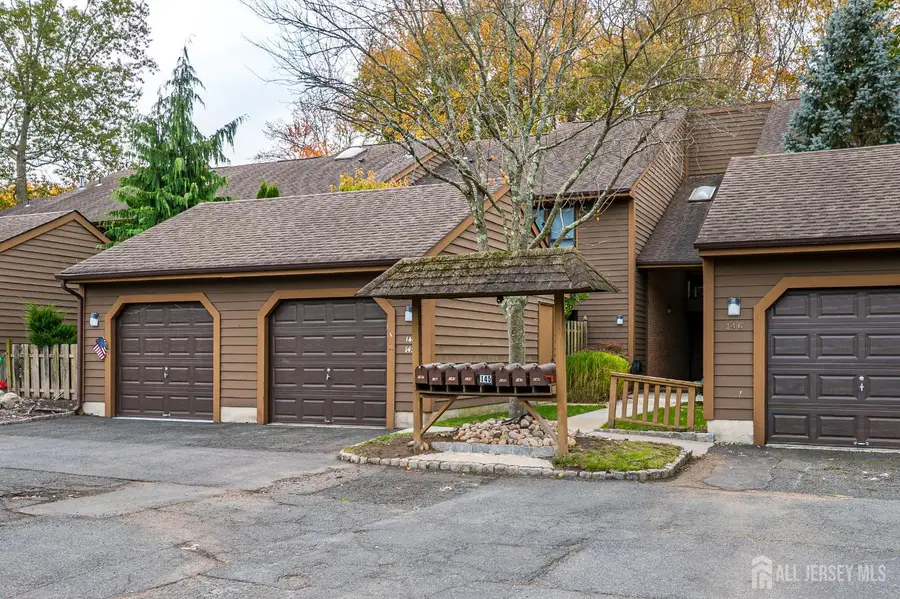 -145 Maplewood Court, Edison, NJ 08820 - Image #3