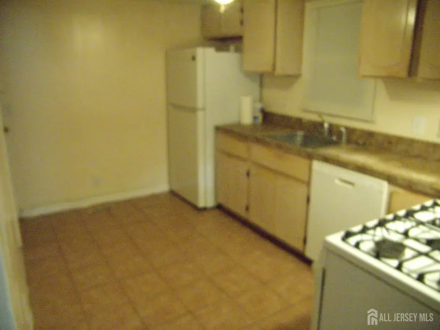 -634 E Saint George Avenue, Woodbridge, NJ 07095 - Image #3