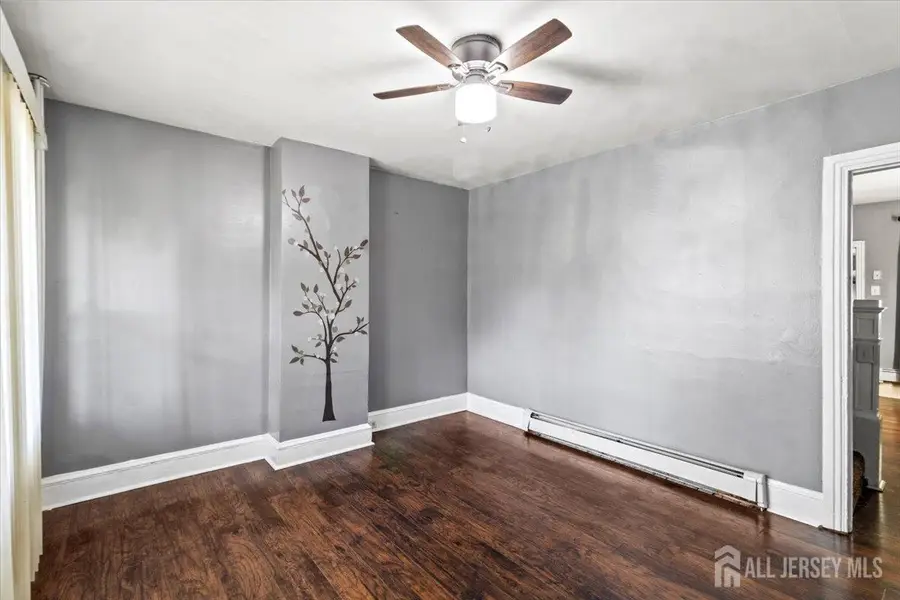 -636 Elizabeth Street, Beverly, NJ 08010 - #2