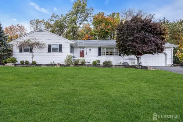 -8 Mary Ellen Drive, Edison, NJ 08820