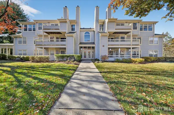 -306 Trinity Court #12, Princeton, NJ 08540