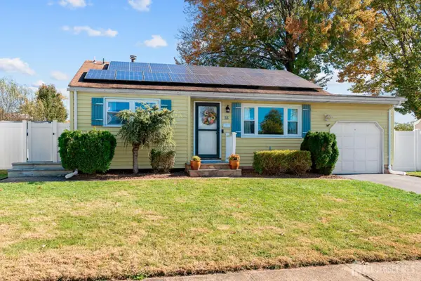 -18 Bruce Street, Old Bridge, NJ 08857