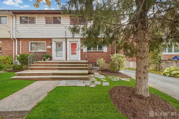 -35 Edgewater Place, Edgewater, NJ 07020