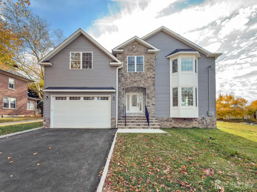 -210 Corliss Avenue, Phillipsburg, NJ 08865 - Image #2