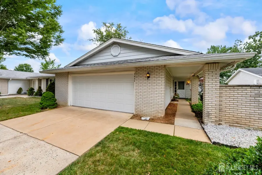 -166 Laurel Plaza #166c, Clearbrook, NJ 08831 - Image #3