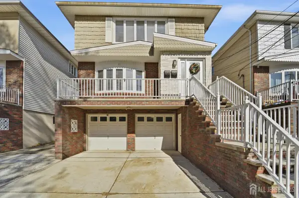 -21 Lincoln Parkway, Bayonne, NJ 07002